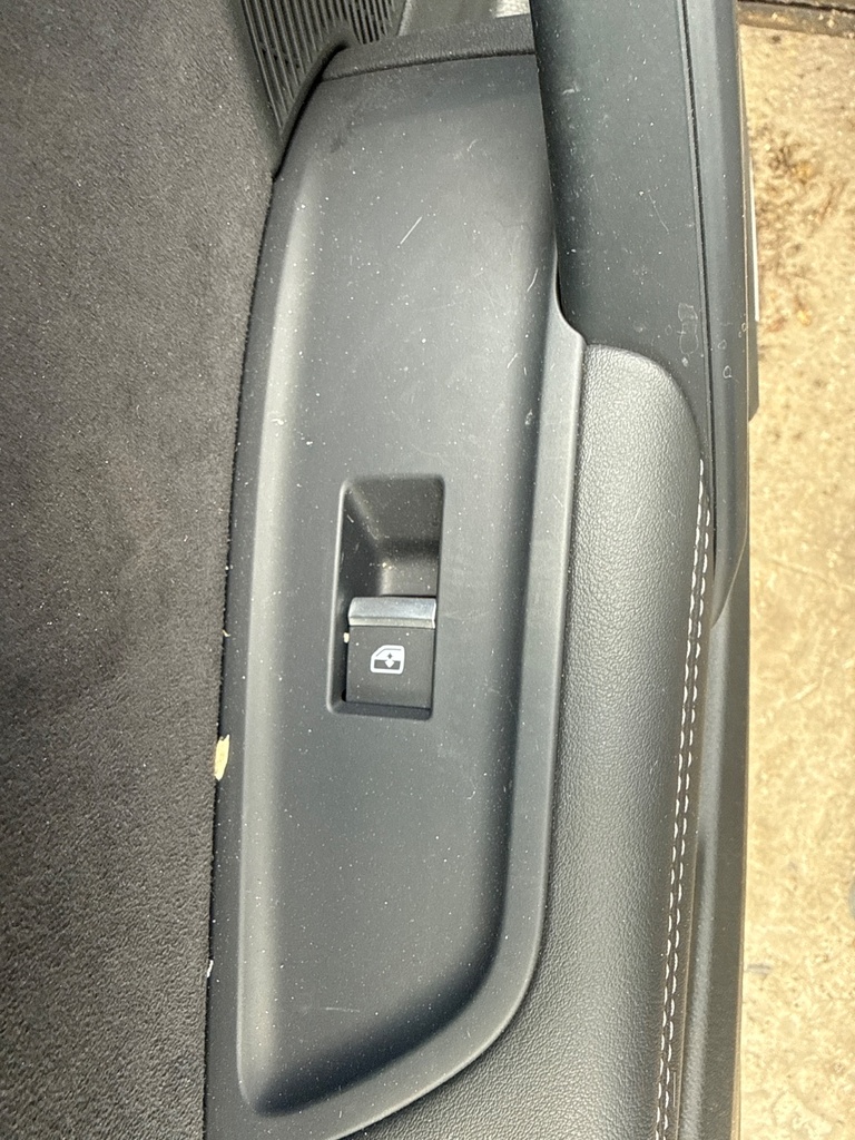 [EPE-107463] Interruptor de elevalunas eléctrico delantero izquierdo 2023 Audi Q5 Z7S Grey