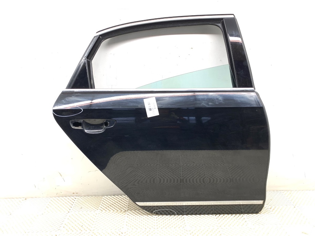 [STARK-813845] Puerta trasera derecha VW Passat B7 (A32, A33) 2011-2022