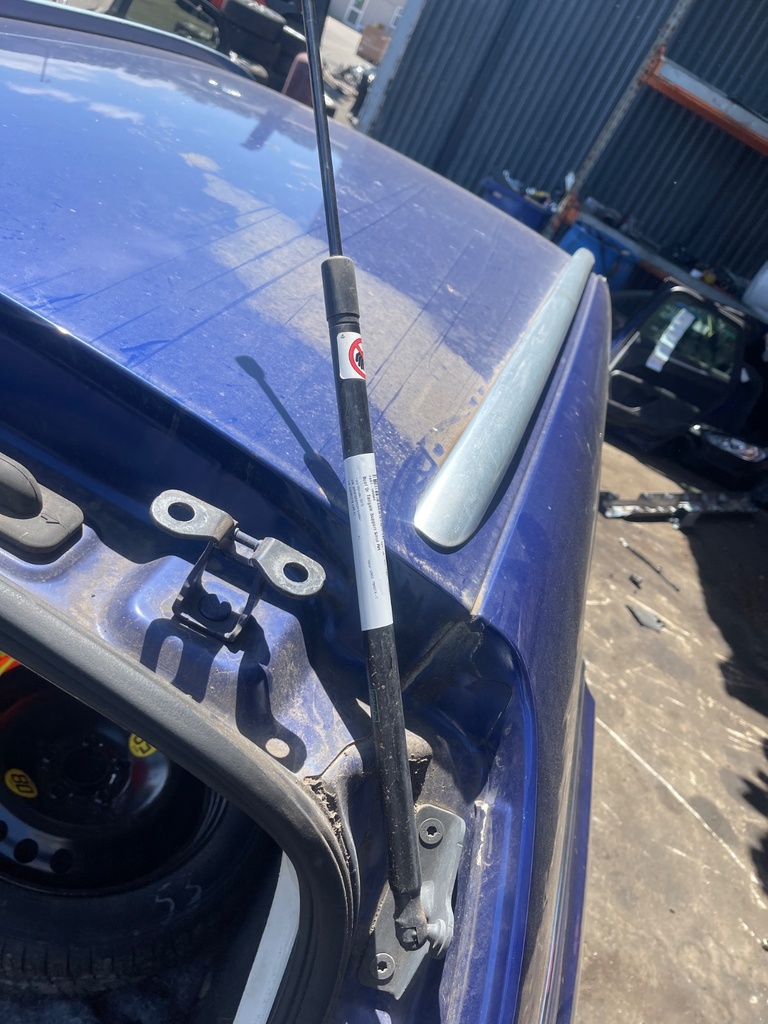 [EPE-108064] Amortiguador portón trasero derecho Ford Mondeo 2015 Deep Impact Blue