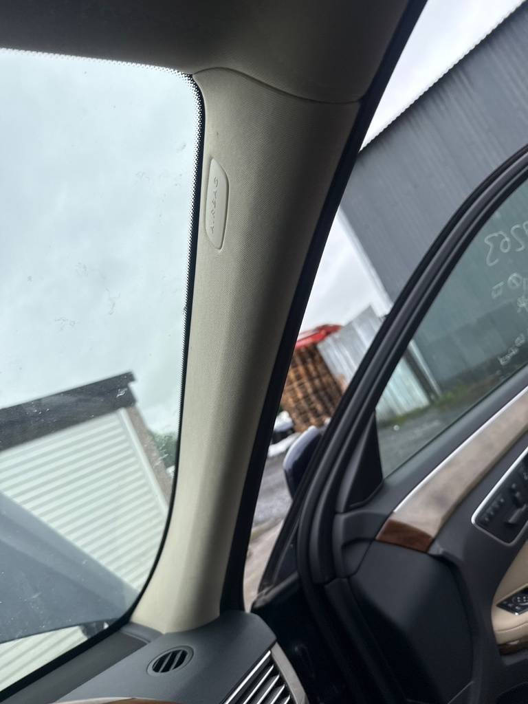 [EPE-108508] Pilar A Mercedes-Benz E-Klasse W212 2010