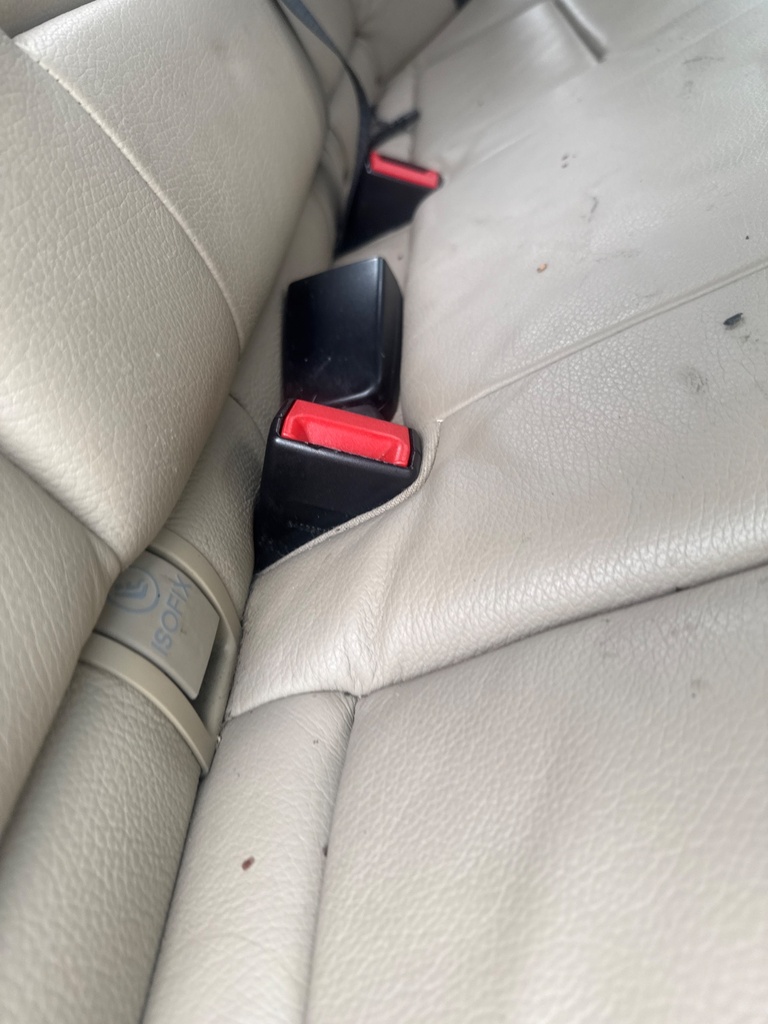 [EPE-108617] Cinturón de seguridad trasero Stalk fila central RH Mercedes-Benz E-Klasse W212