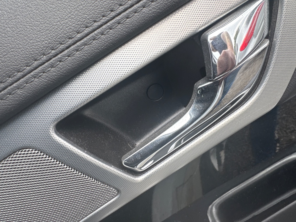 [EPE-109108] Tirador interior puerta trasera derecho Jaguar XF 2014 White JBC2135