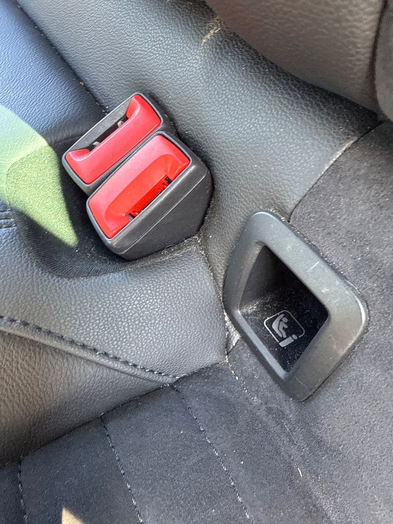 [EPE-109601] Cinturón de seguridad trasero Stalk Fila Central LH para VW Passat 2.0 TDI 2017