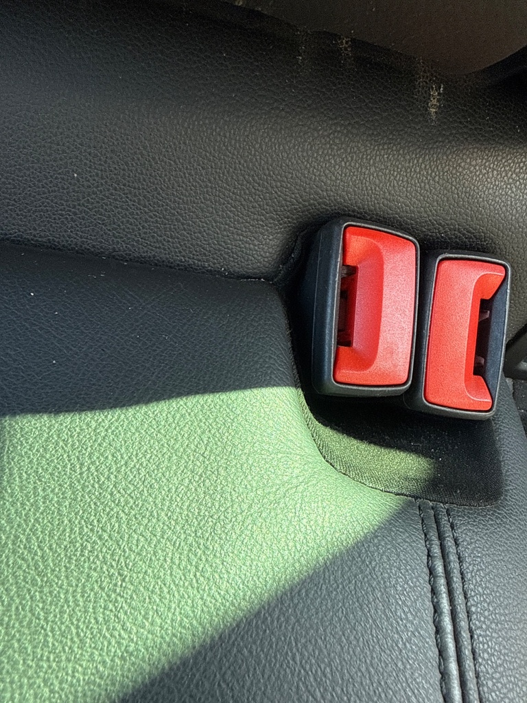 [EPE-109600] Cinturón de seguridad trasero central VW Passat 2.0 TDI 2017 DFCA/DFC