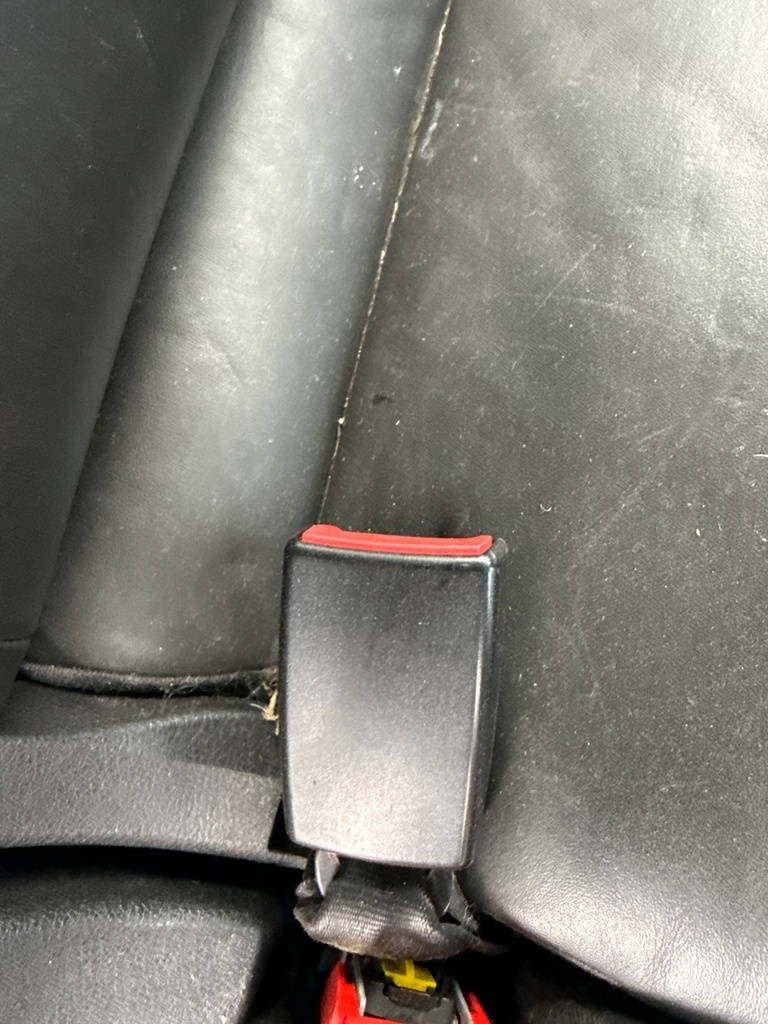 [EPE-109817] Cinturón de seguridad trasero central para Audi Q7 4L 3.0 TDI 2011