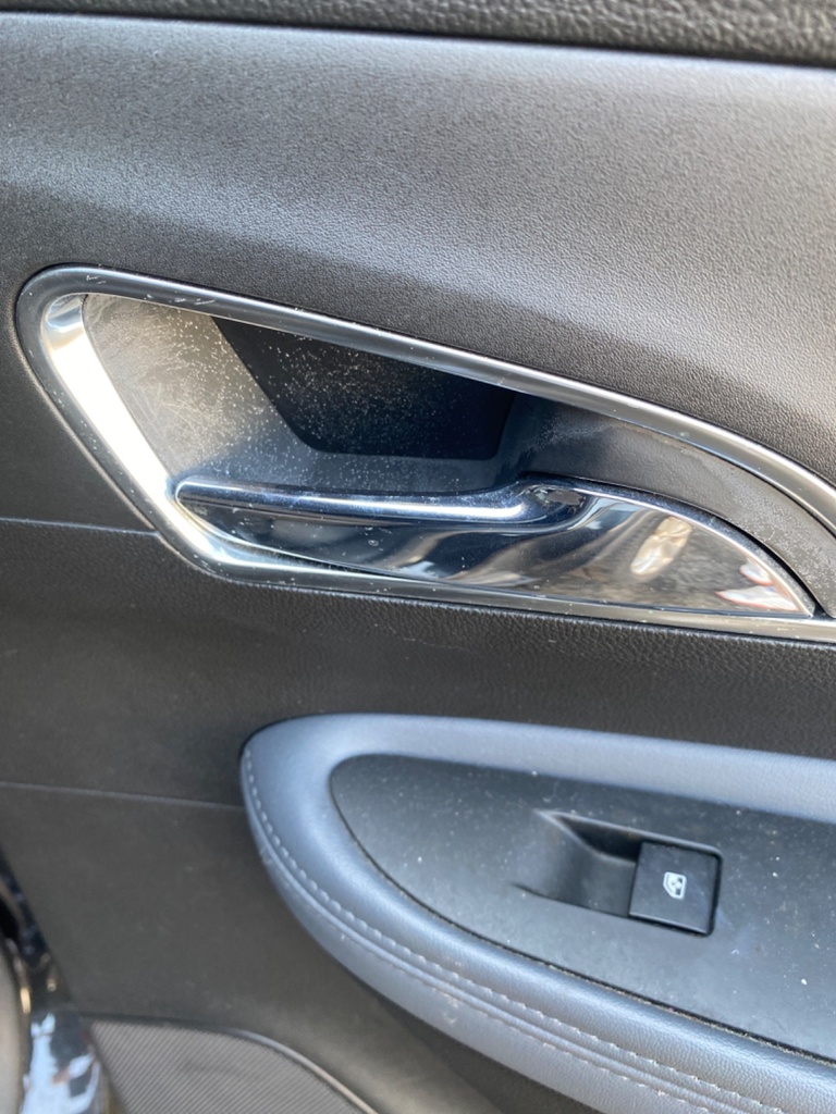 [EPE-110215] Tirador interior puerta trasera derecho Opel Mokka 2015 Negro