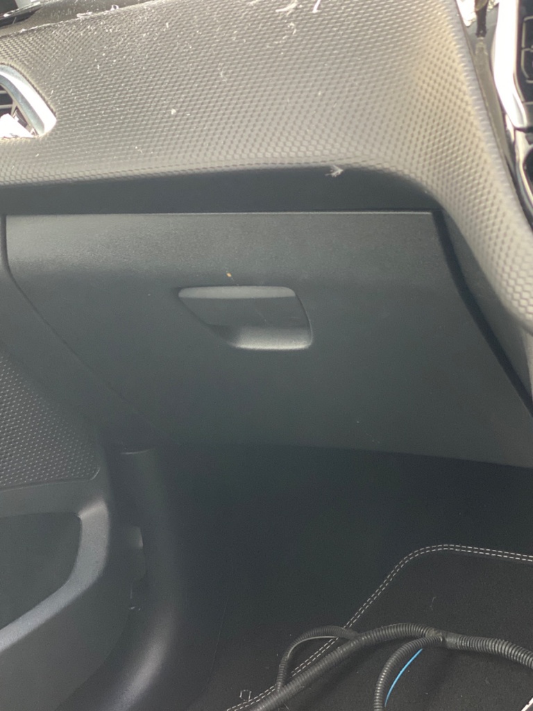 [EPE-110520] Montaje de la guantera Peugeot 208 1.2 PureTech 2018-2019
