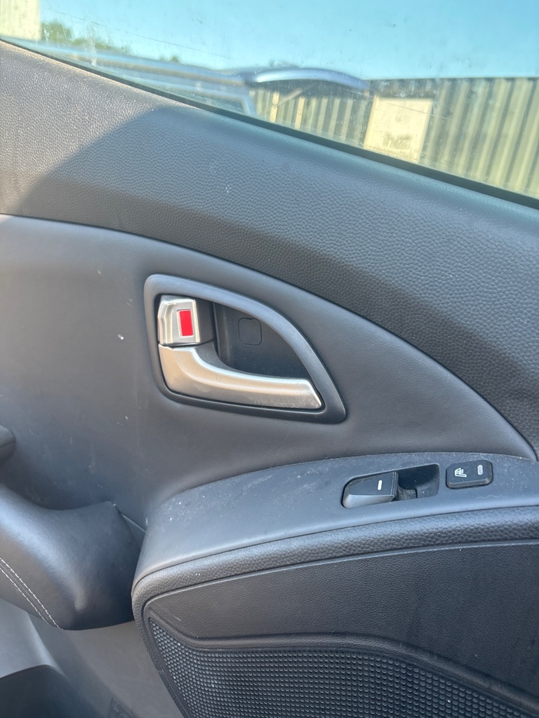 [EPE-110824] Tirador de puerta trasero interior izquierdo Hyundai IX35 2012 Phantom Black