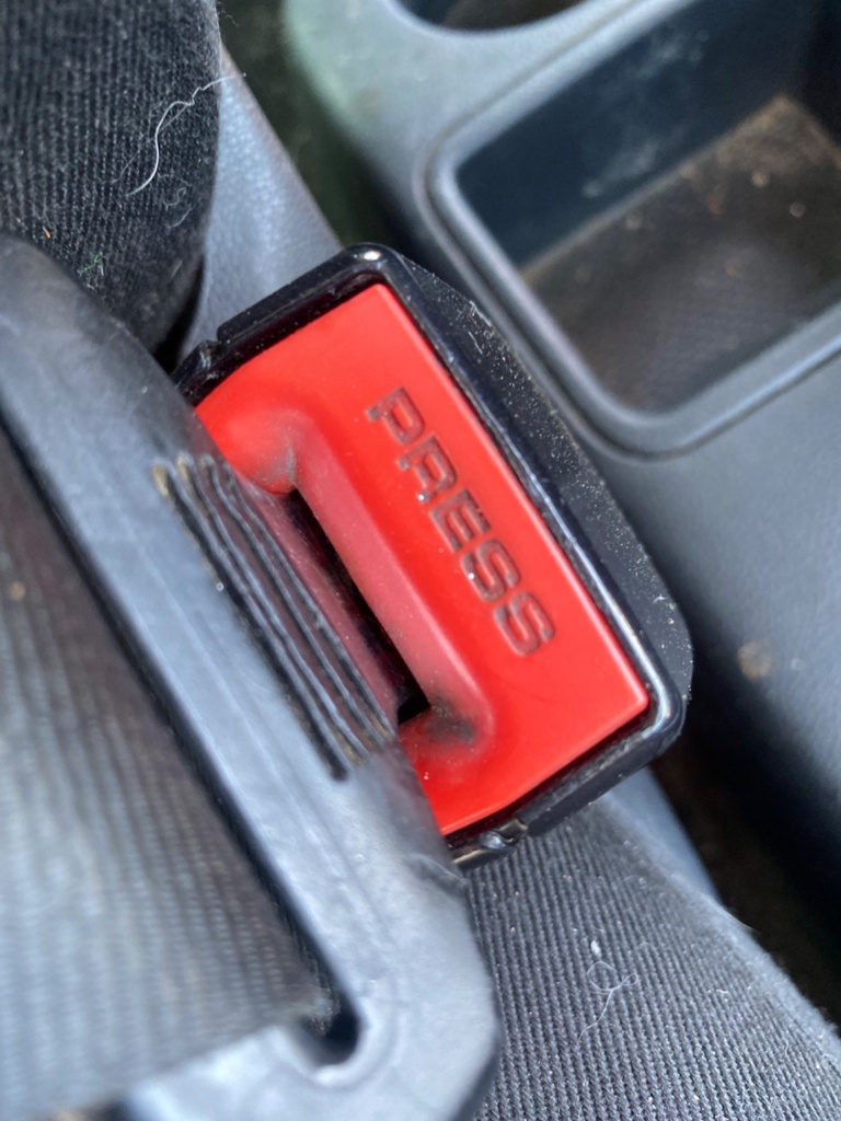 [EPE-111035] Interruptor de cinturón seguridad delantero derecho Skoda Fabia 1.2 TDI 75 CV