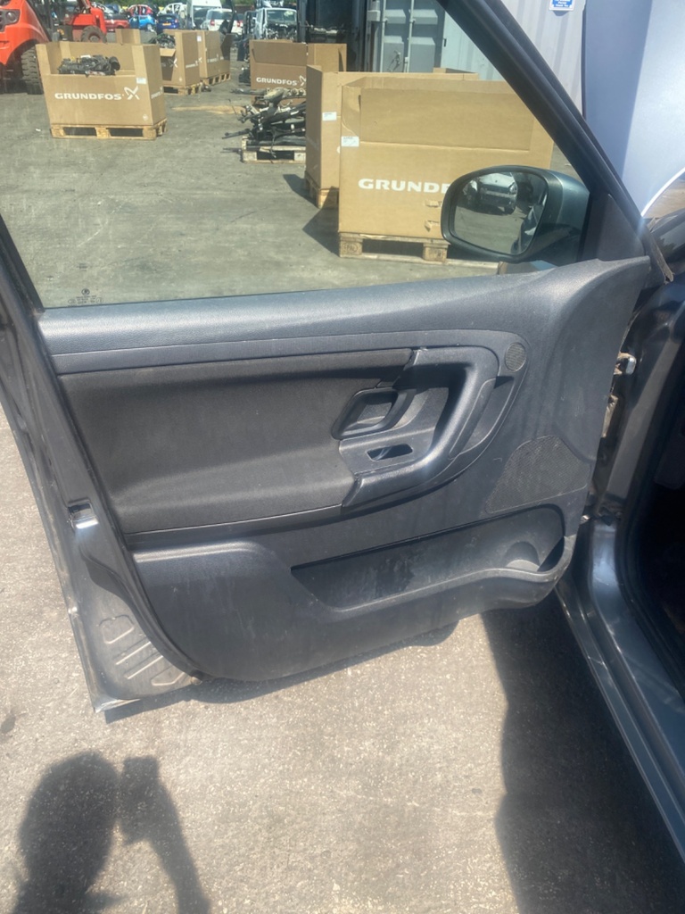 [EPE-111069] Motor regulador de cristal puerta delantera izquierda para Skoda Fabia 2013 1.2 55kW
