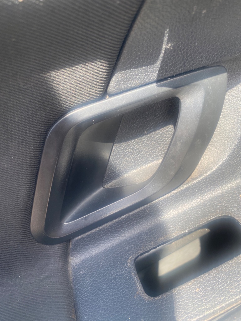 [EPE-111071] Tirador interior puerta delantera izquierda Skoda Fabia 2013 CFWA CFW