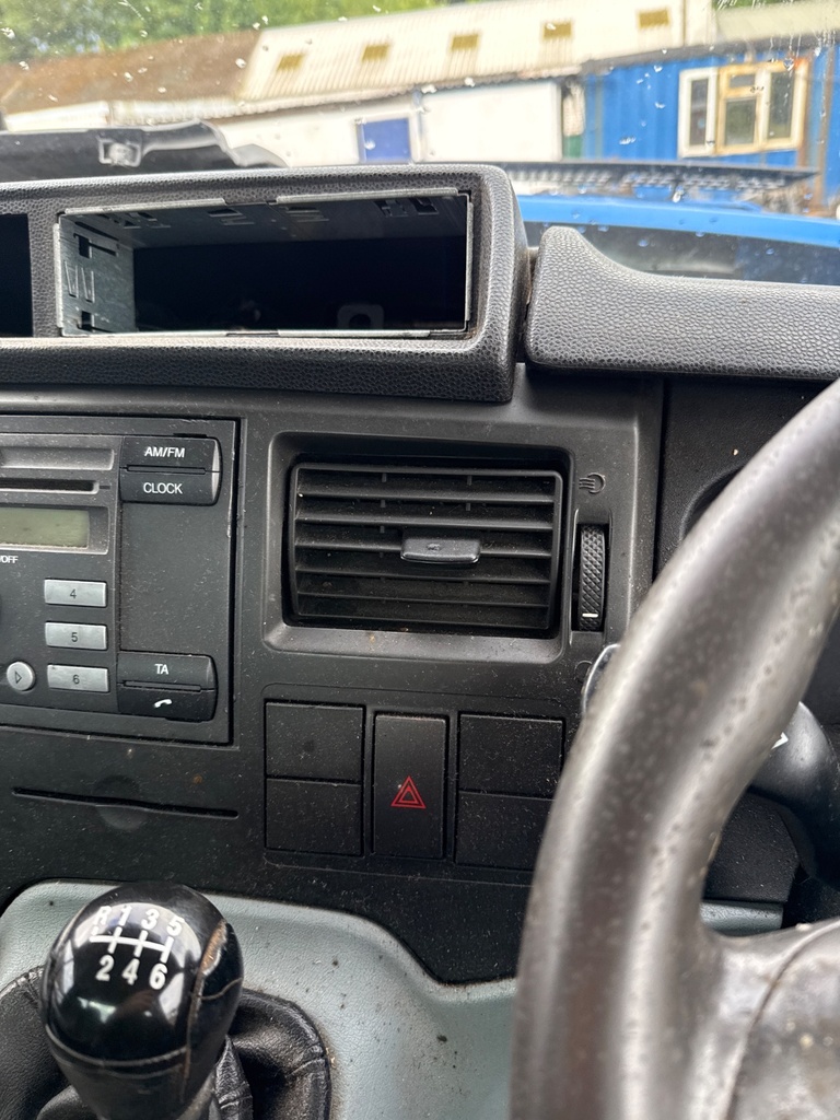 [EPE-111144] Salida de aire calefacción salpicadero Ford Transit 2.4 TDCi 115CV 2007