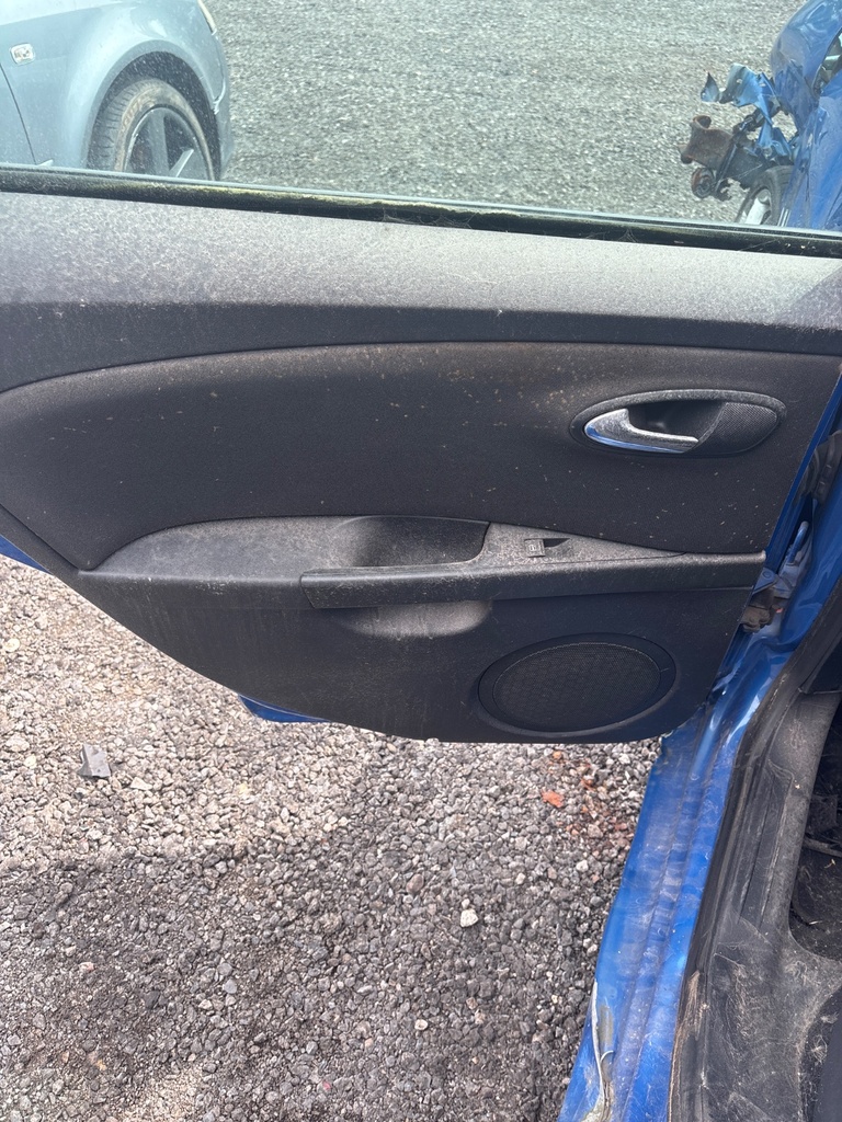 [EPE-111390] Tirador de puerta trasero interior izquierdo para Seat Leon 2010 (Z5F BLUE)