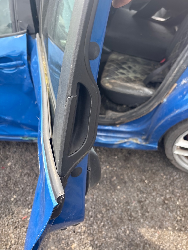 [EPE-111398] Tirador puerta trasera exterior izquierdo Seat Leon 2010