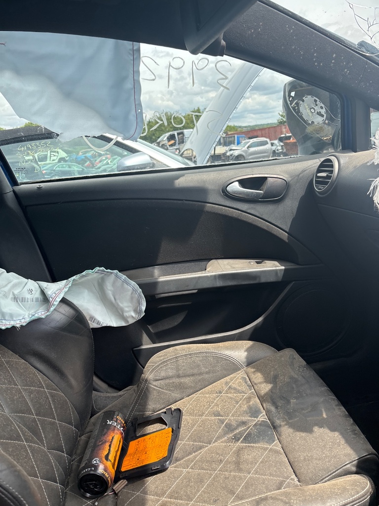 [EPE-111403] Tirador interior puerta delantera izquierda Seat Leon 2010