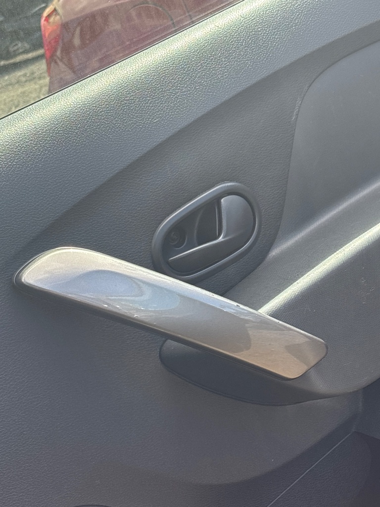 [EPE-111553] Tirador puerta delantero interior derecho 2014 Dacia Sandero BLACK