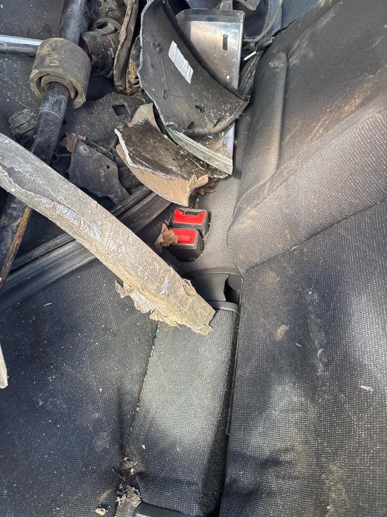 [EPE-111525] Cinturón de seguridad trasero central VW Golf 1.5 TSI 2023