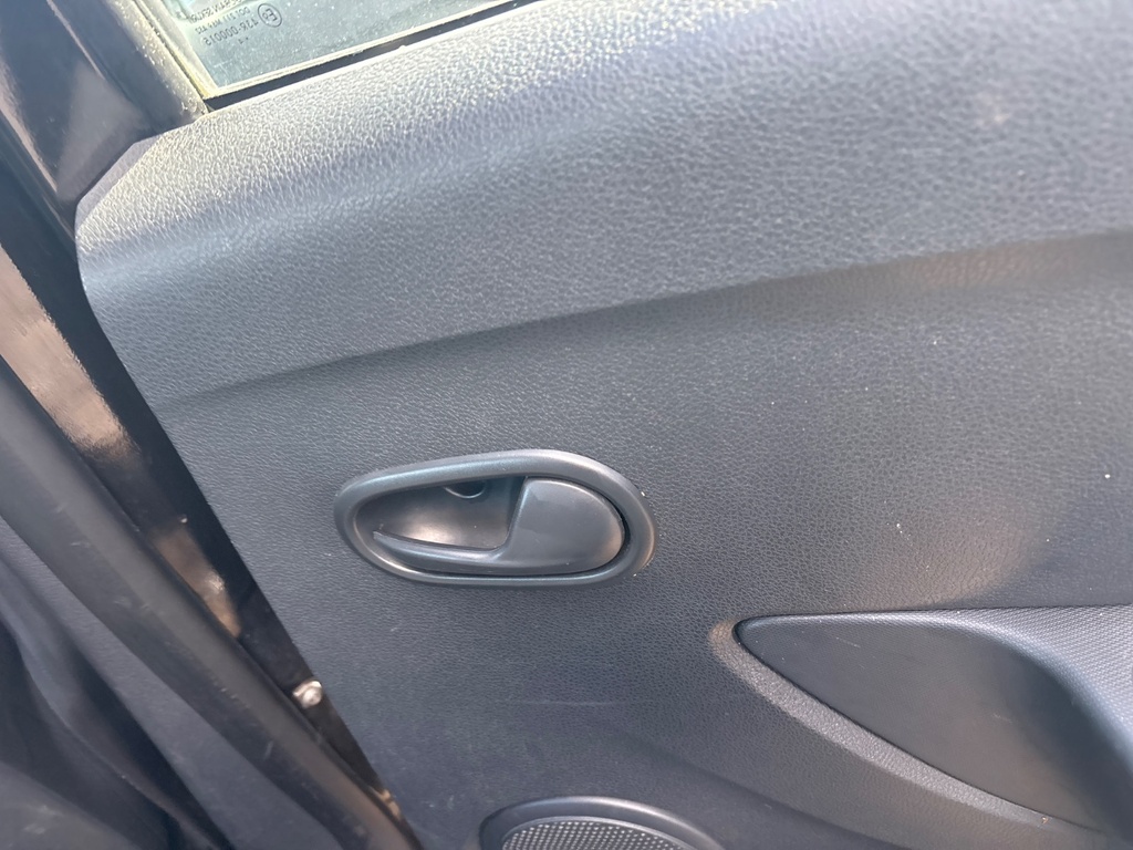 [EPE-111621] Tirador interior puerta trasera derecho Dacia Sandero 2014 Negro