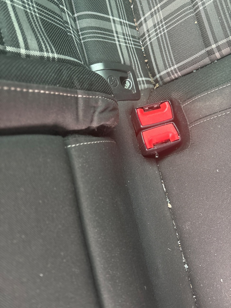 [EPE-112200] Cinturón de seguridad trasero Stalk Fila Central LH VW Golf 2.0 GTD 2016