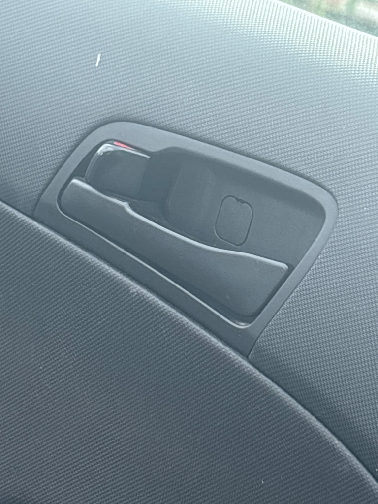 [EPE-112286] Tirador interior puerta delantera izquierda Hyundai i30 2010 COOL GRAY/STEEL
