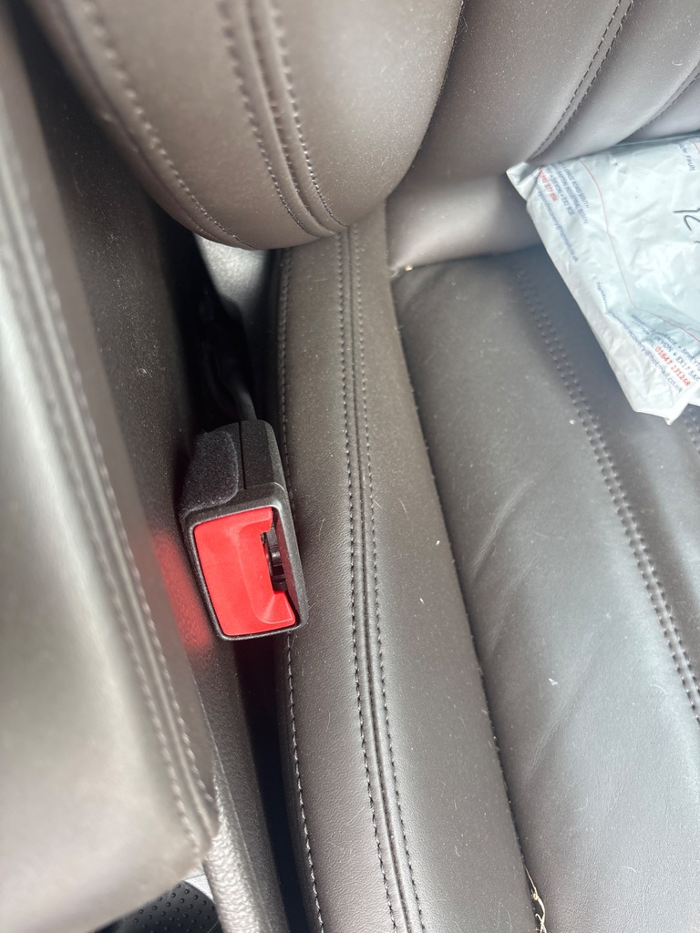 [EPE-112370] Cinturón de seguridad delantero izquierdo Skoda Superb 2.0 TDI 2016