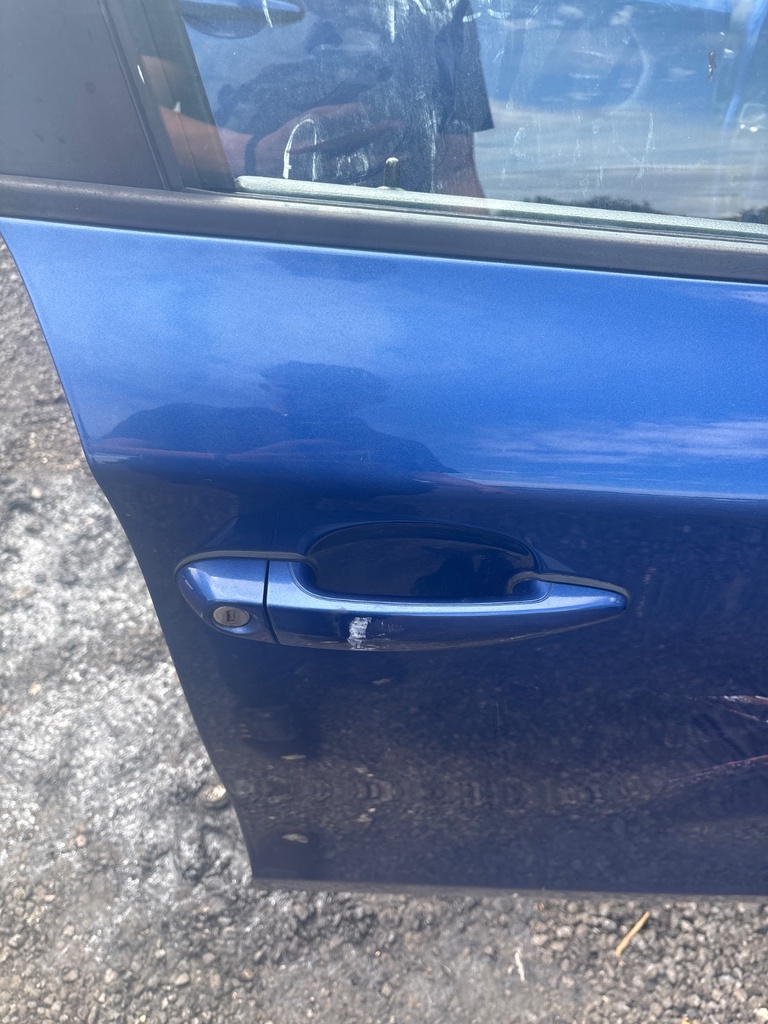 [EPE-112563] Tirador puerta delantera exterior derecho BMW 1 Series 2009 A51 montegoblau
