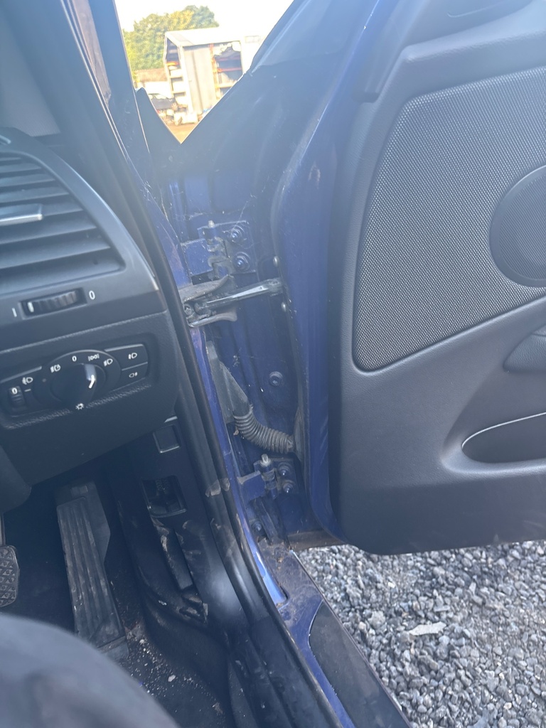 [EPE-112587] Bisagra frontal de puerta BMW 1 Series 120i 2.0 2009