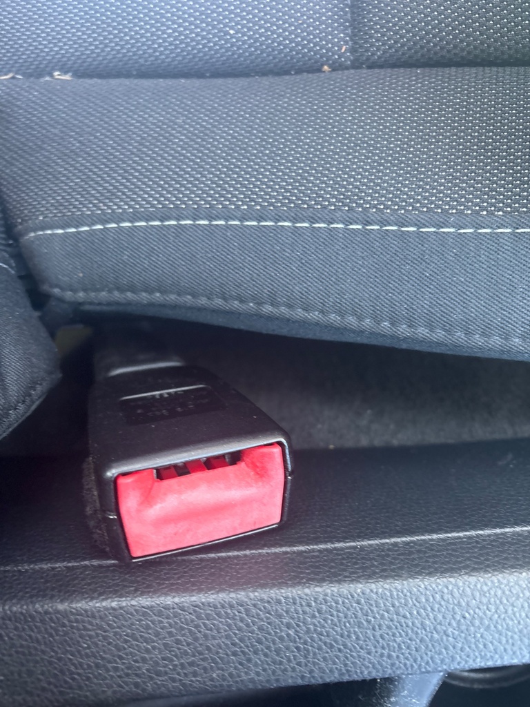[EPE-112596] Cinturón de seguridad delantero izquierdo para BMW Serie 1 120i 2.0 (N43)