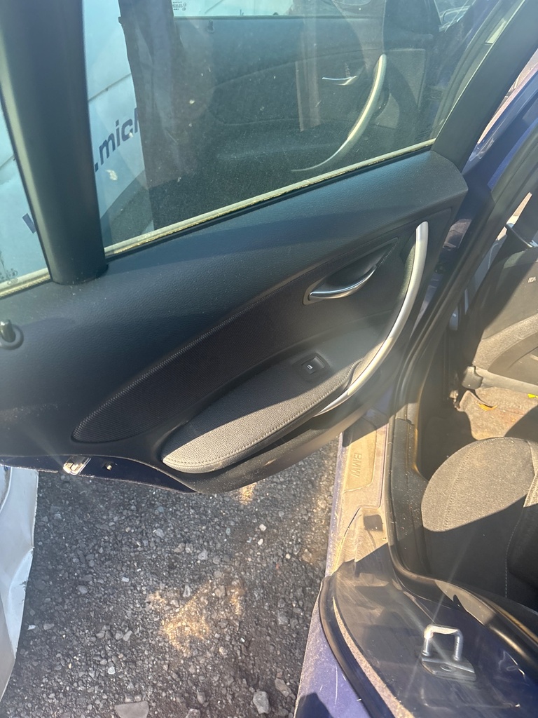 [EPE-112626] Altavoz puerta trasera izquierda 2009 BMW 1 Series A51 montego blue metallic