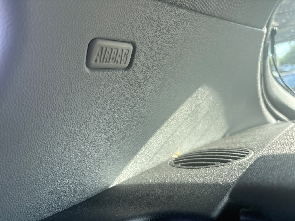 [EPE-112670] Pilar C BMW Serie 1 120i 2.0 2009