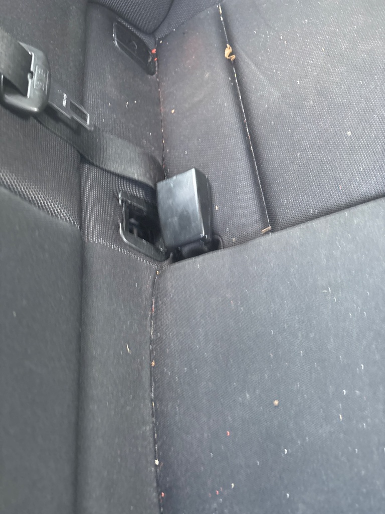 [EPE-112675] Cinturón de seguridad trasero fila central LH BMW 1 Series 2009 2.0 120i