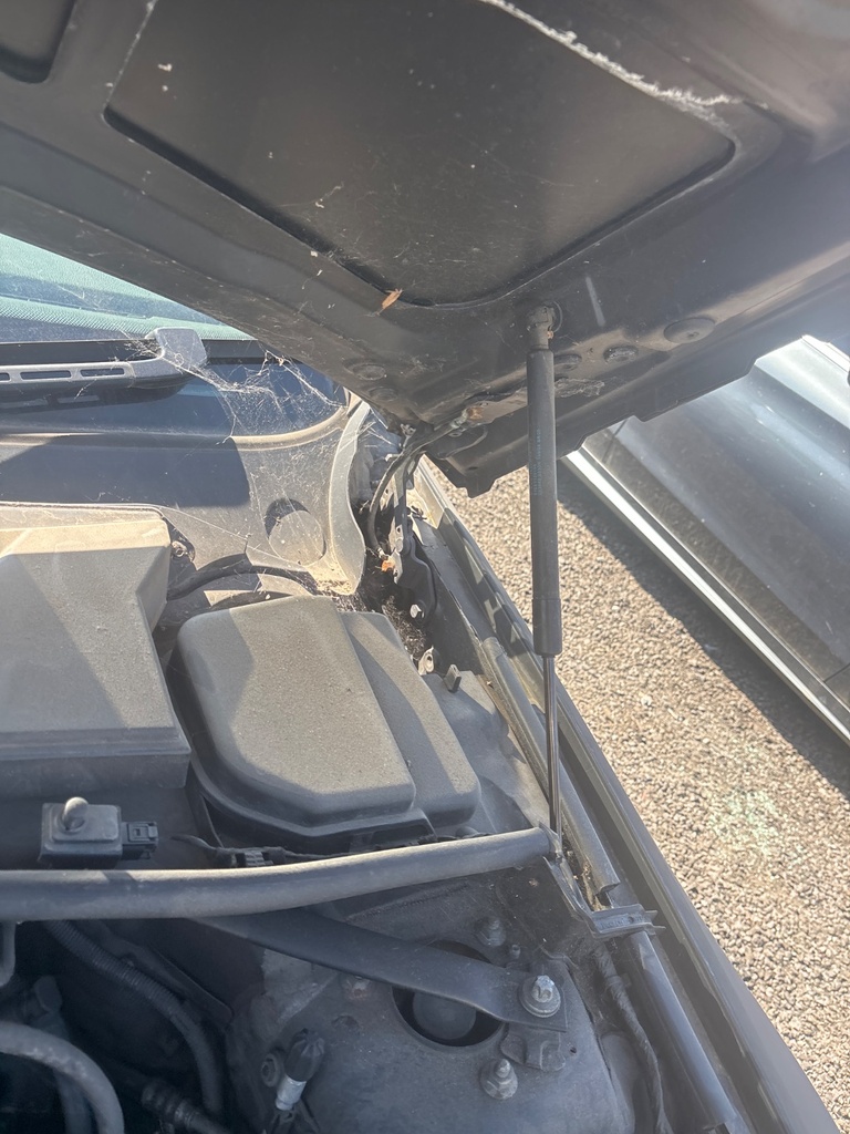 [EPE-112681] Bisagra del capó LH BMW 3er E92 2008