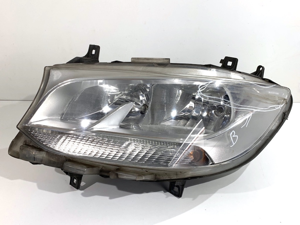 [STARK-841662] Faro delantero izquierdo Mercedes-Benz Sprinter 3,5-t Tourer Bus (B907) 2018-2022