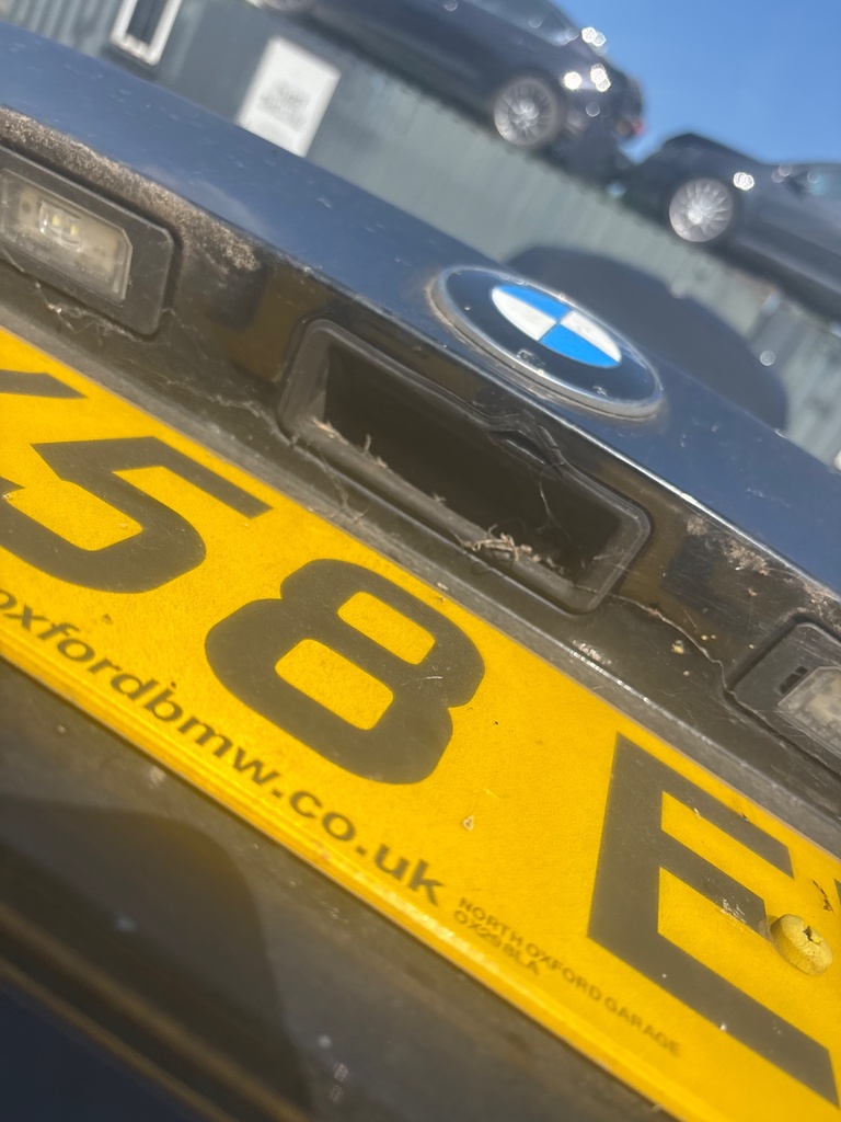 [EPE-112752] Tirador de apertura del portón trasero BMW Serie 3 E92 2008