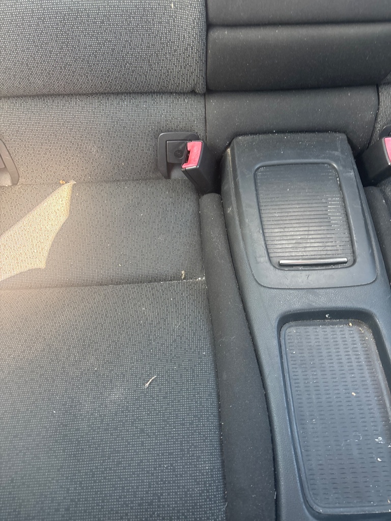 [EPE-112801] Cinturón de seguridad trasero Stalk fila central RH para BMW Serie 3 E92 Coupé 2.0 320i (2008)