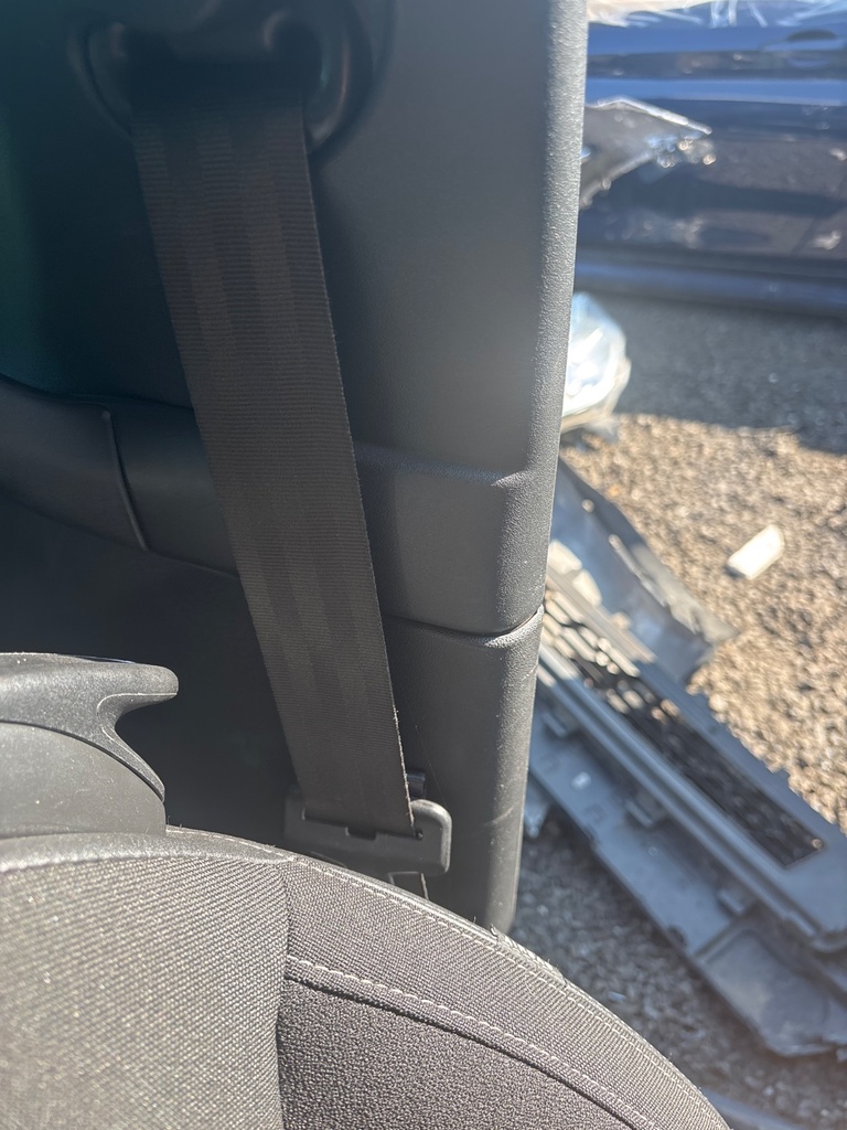 [EPE-112855] Embellecedor pilar B inferior izquierdo para Citroën DS3 1.6 HDi 90 (2013)