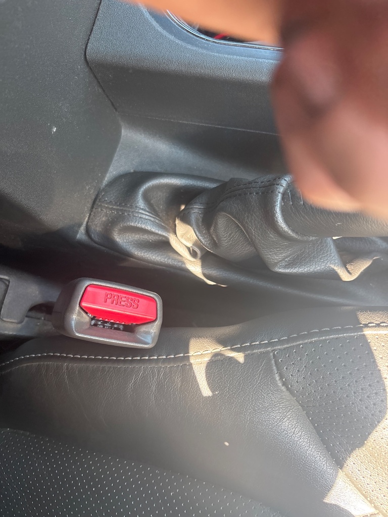 [EPE-112973] Interruptor de cinturón seguridad delantero derecho Nissan Navara NP300 2012