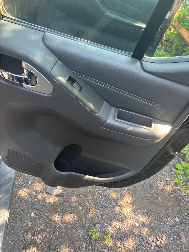 [EPE-113037] Pulsador elevalunas trasero derecho Nissan Navara NP300 2012