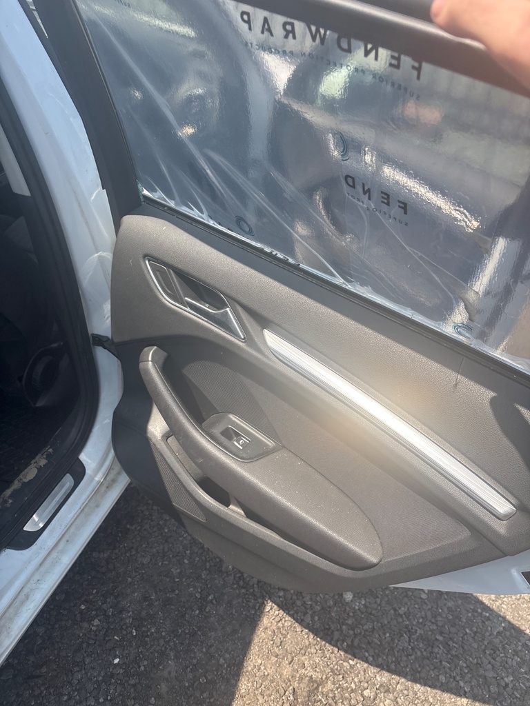 [EPE-113175] Tirador interior puerta trasera derecho para Audi A3 2013