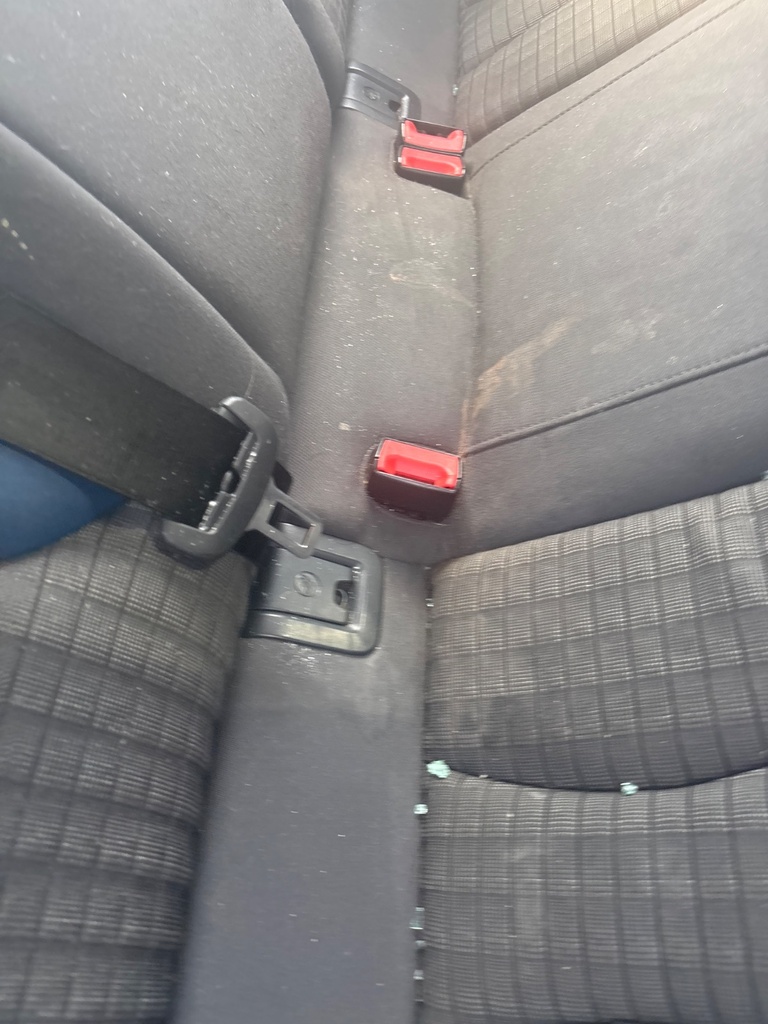 [EPE-113189] Cinturón de seguridad trasero Stalk Fila Central RH para Audi A3 2.0 TDI 2013