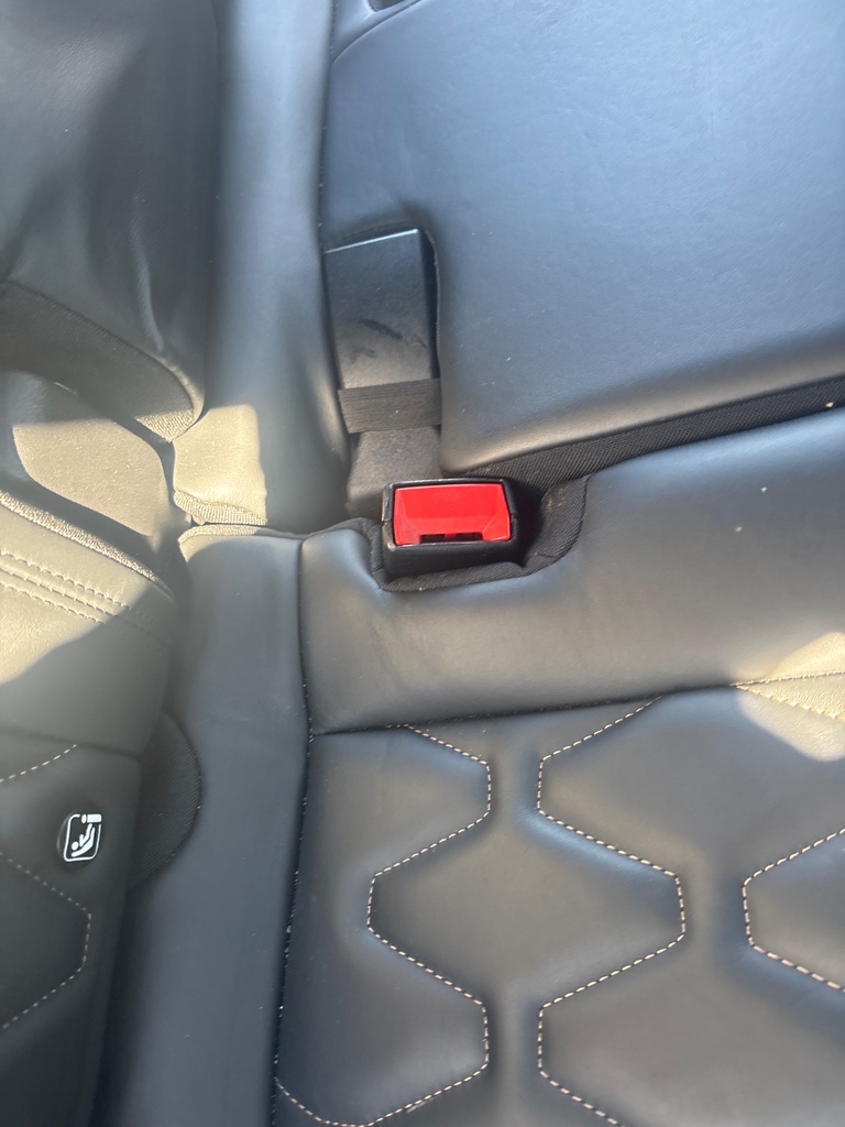 [EPE-113821] Cinturón de seguridad trasero fila central RH Peugeot 3008 2.0 2018