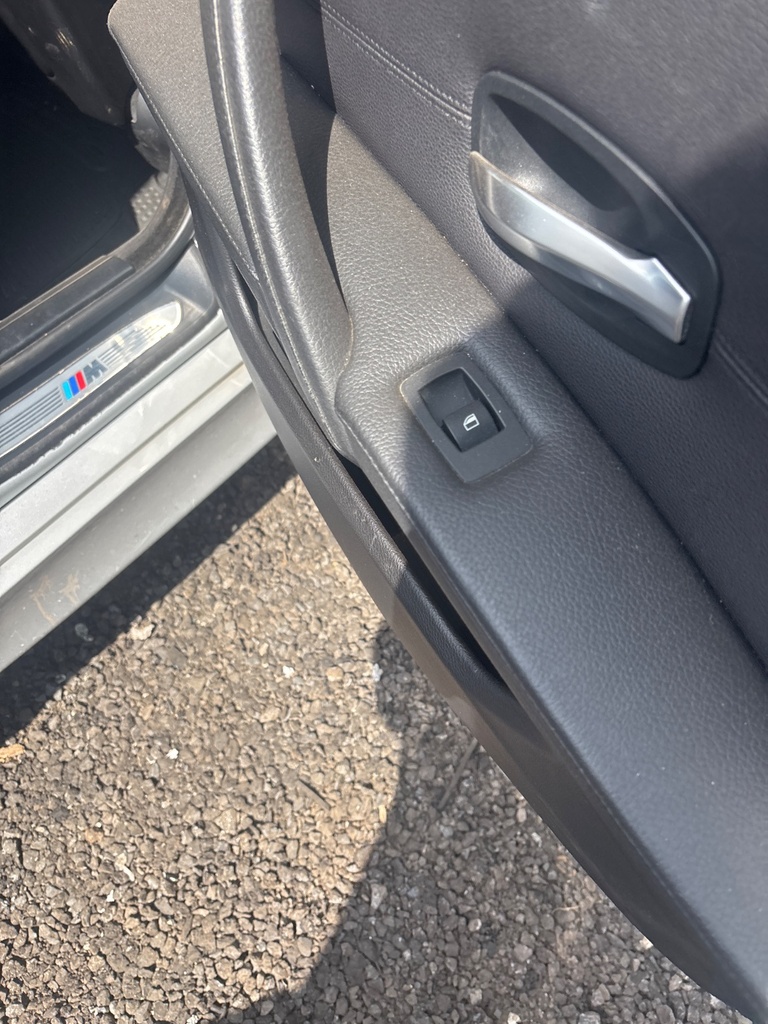 [EPE-114954] Pulsador elevalunas trasero derecho BMW 5 Series (M57 D30) 2009