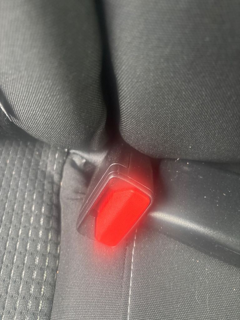 [EPE-118254] Cinturón de seguridad trasero Stalk Fila Central RH Peugeot 208 1.2 VTI 82 2019