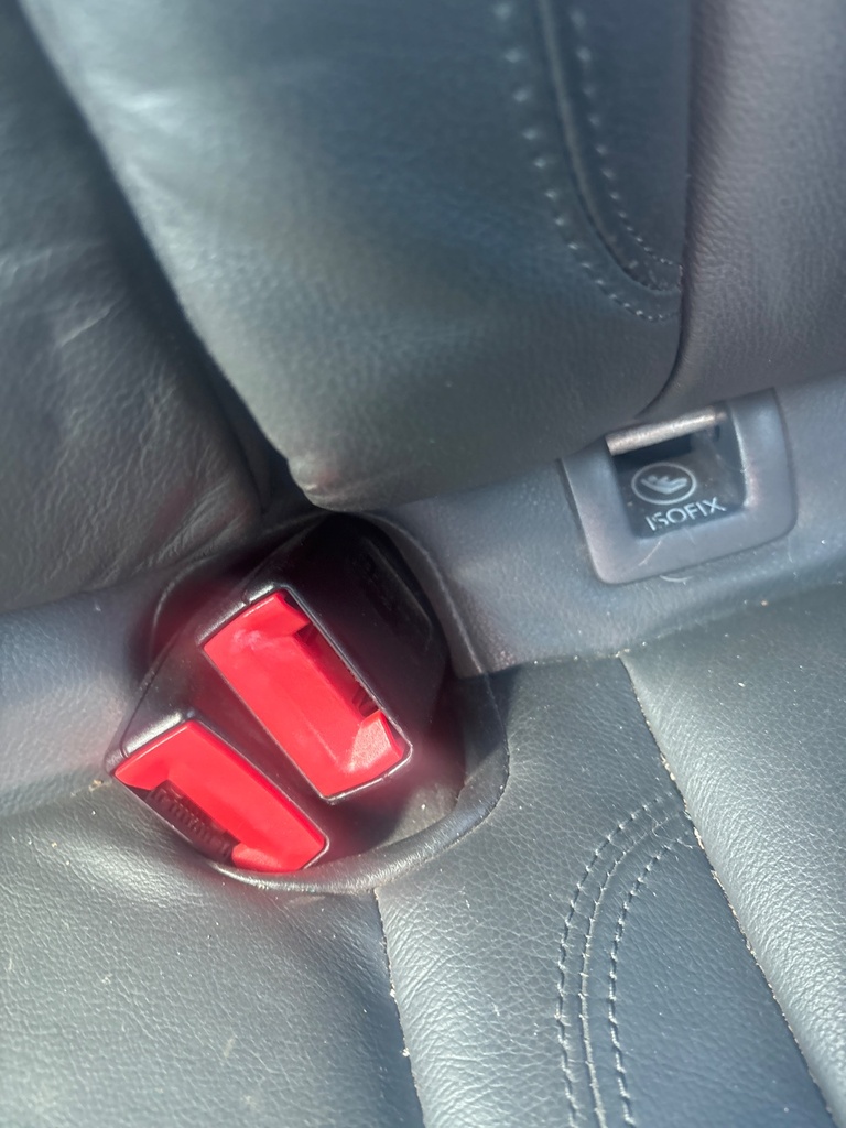 [EPE-118171] Cinturón de seguridad trasero Stalk Fila Central LH para VW Golf 2.0 TDI 16V 2007