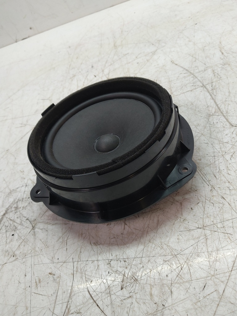 [MTD-513831] Altavoz trasero derecho Audi A3 S3 Berlina 8VS 2.0 CJXC CJX