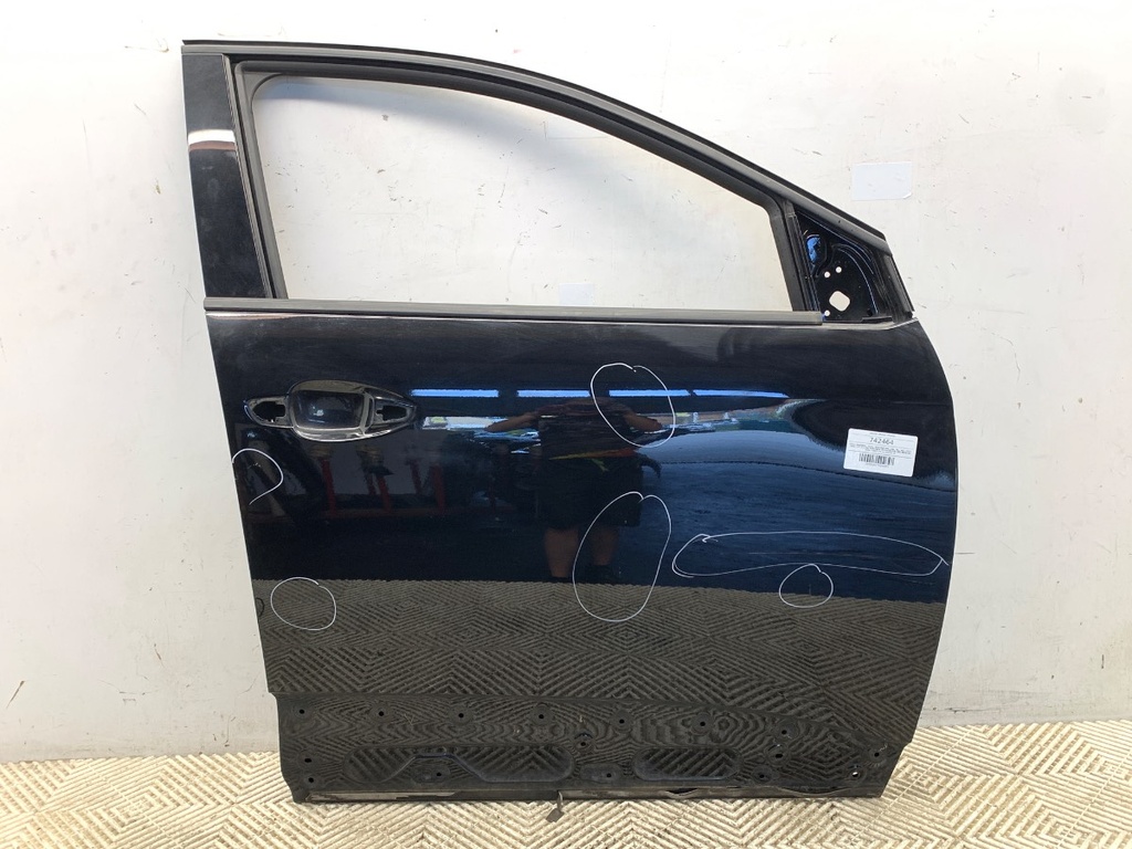 [STARK-742464] Puerta delantera derecha PEUGEOT 3008 SUV (MC_, MR_, MJ_, M4_) 2016-2022