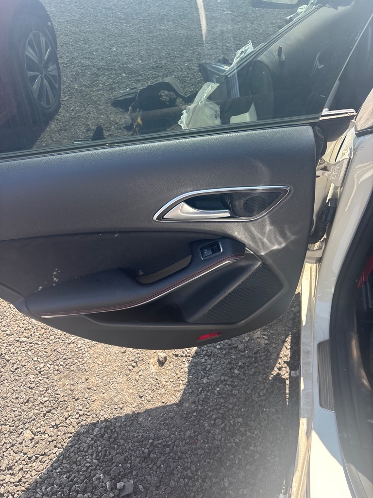 [MTD-533404] Interruptor elevalunas eléctrico trasero izquierdo Mercedes-Benz CLA X117 2015