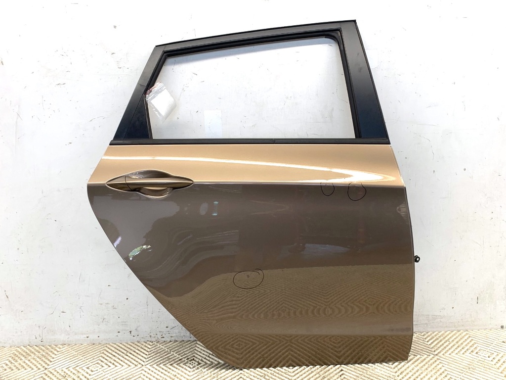[STARK-743665] Puerta trasera derecha HYUNDAI i30 (GD) 2011-2016
