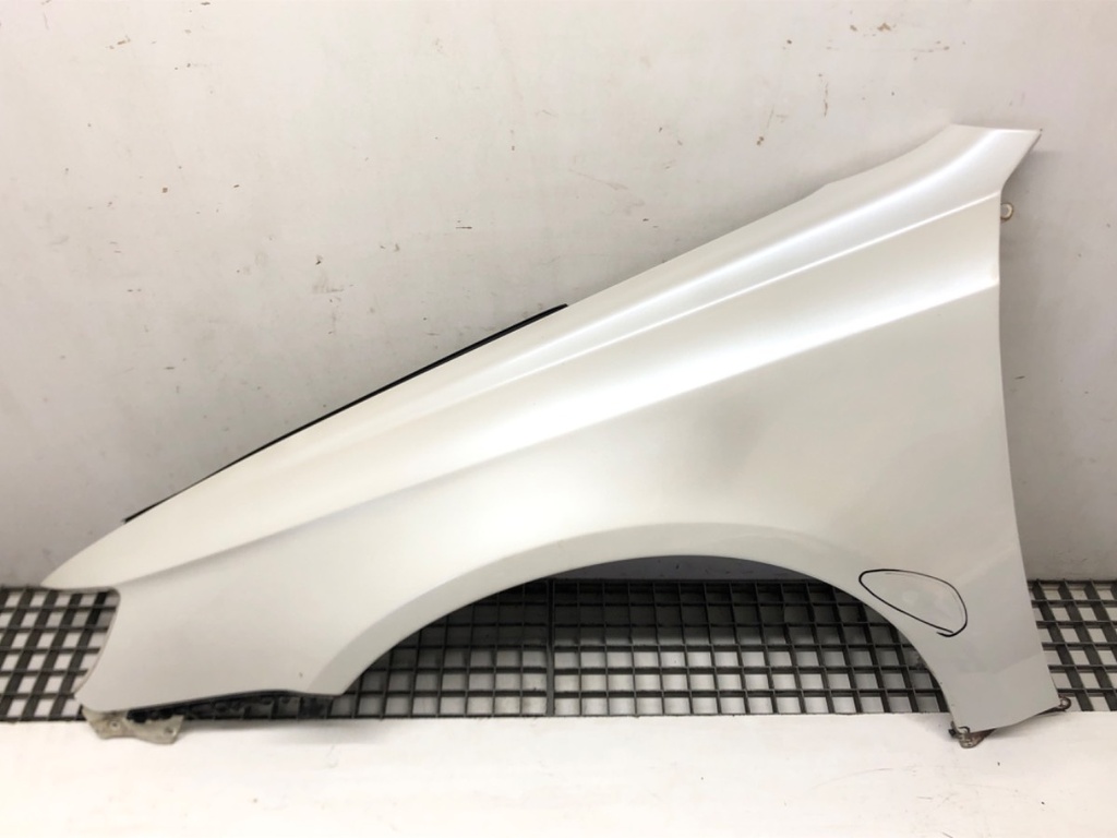 [STARK-483066] Aleta delantera izquierda Subaru Legacy IV (BL) 2003-2015