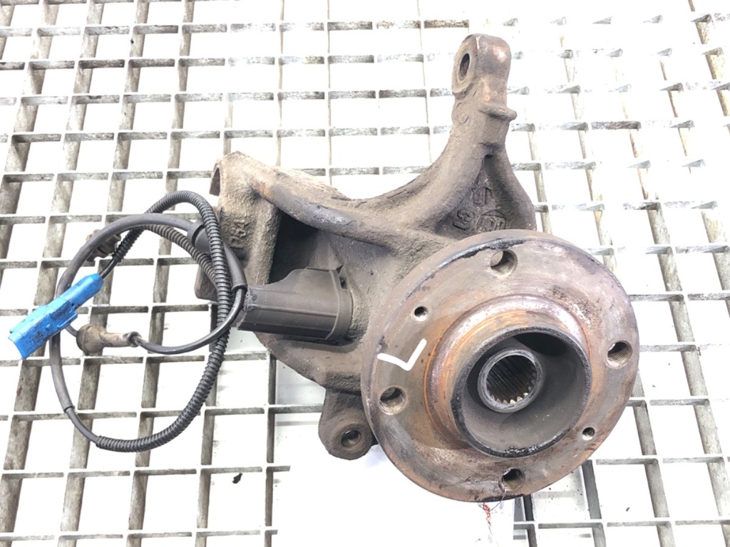 [STARK-530329] Maza delantera izquierda PEUGEOT 301 2012-2022 1.6 LPG